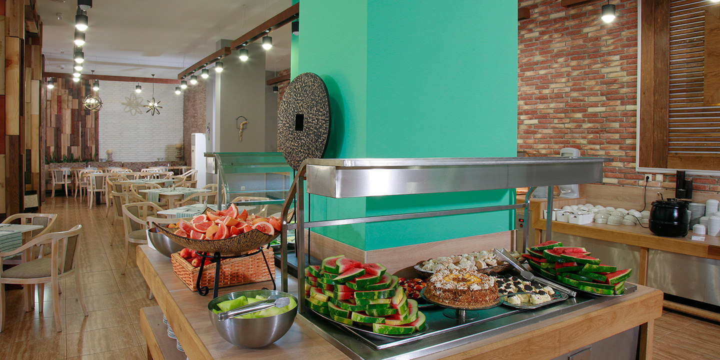 Hotel_Alba_Main_restaurant_head_1_2.jpg