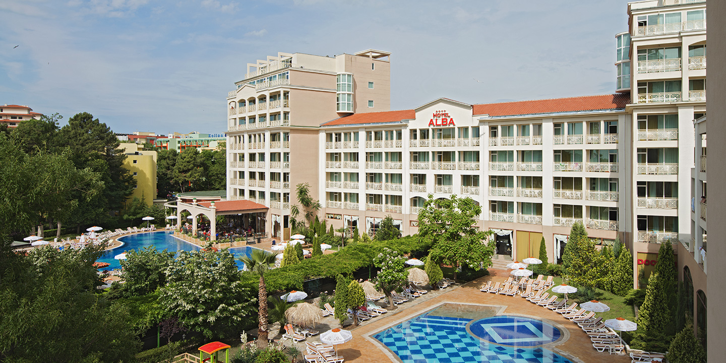 Hotel_Alba_about_hotel_head_2_2.jpg