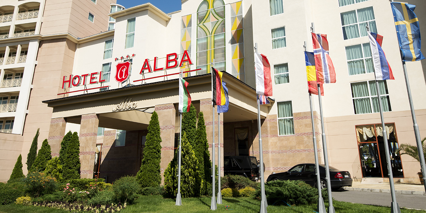 Hotel_Alba_for_us_head05.jpg